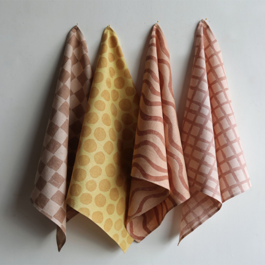 Using natural ingredients to create pattern and surface