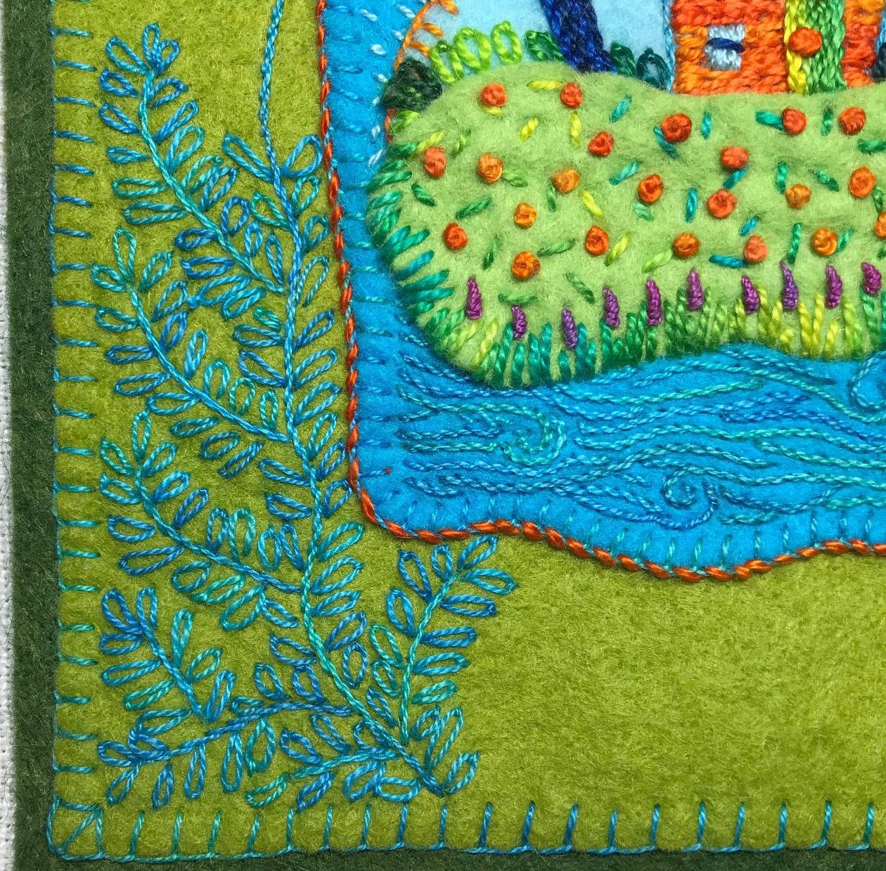 Free-form Embroidery: Little House in the Woods with Stitch Library