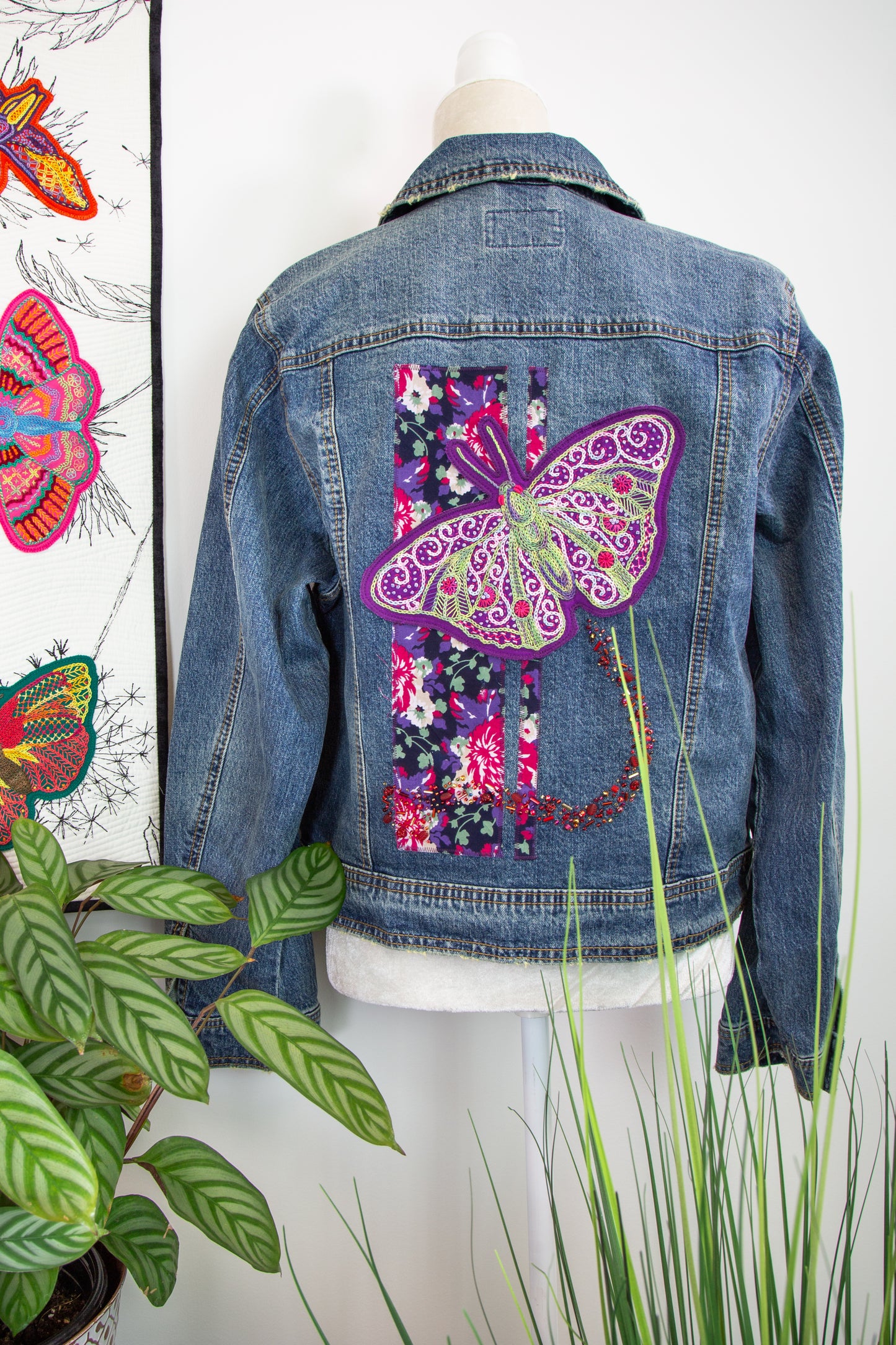Folk Art Embroidery with Stitch Library