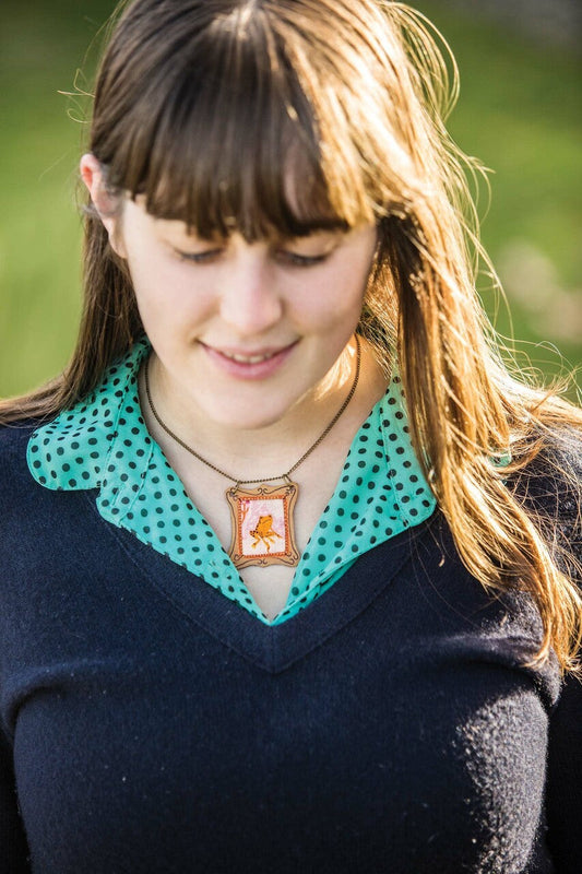 Free Project Download: Super Fussy Frame Necklace