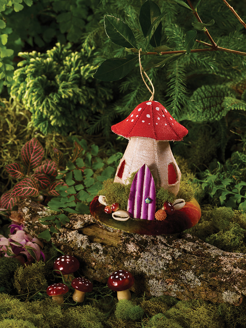 Tiny Worlds in Fabric