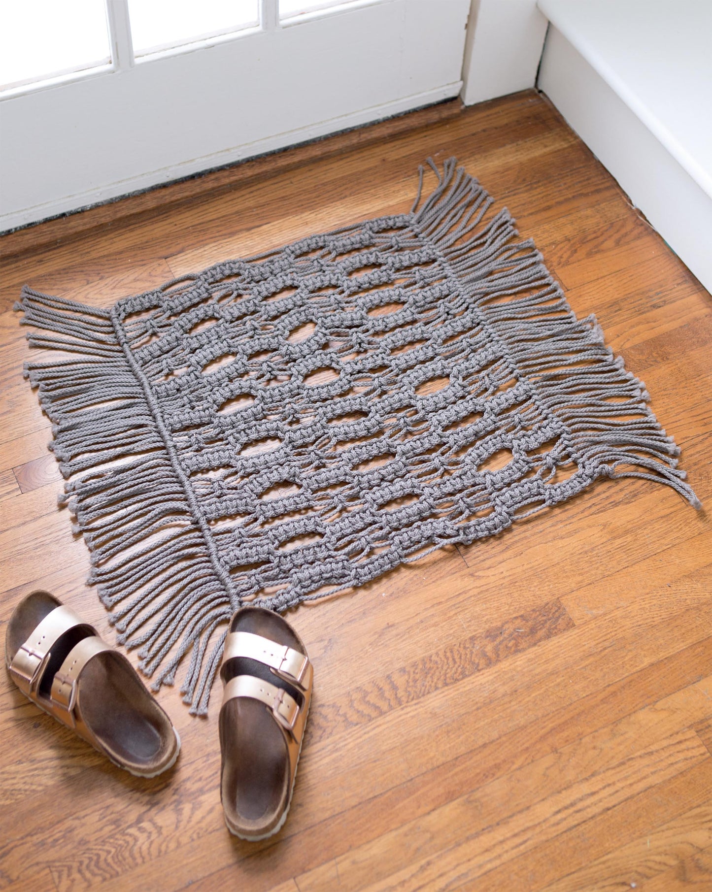 Get Started in Macramé