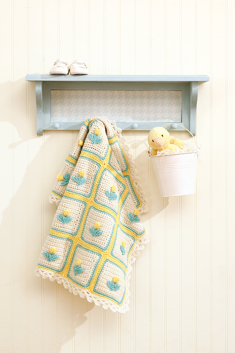 Snug Bugs—5 Crochet Afghans with Decorative Designs for Baby