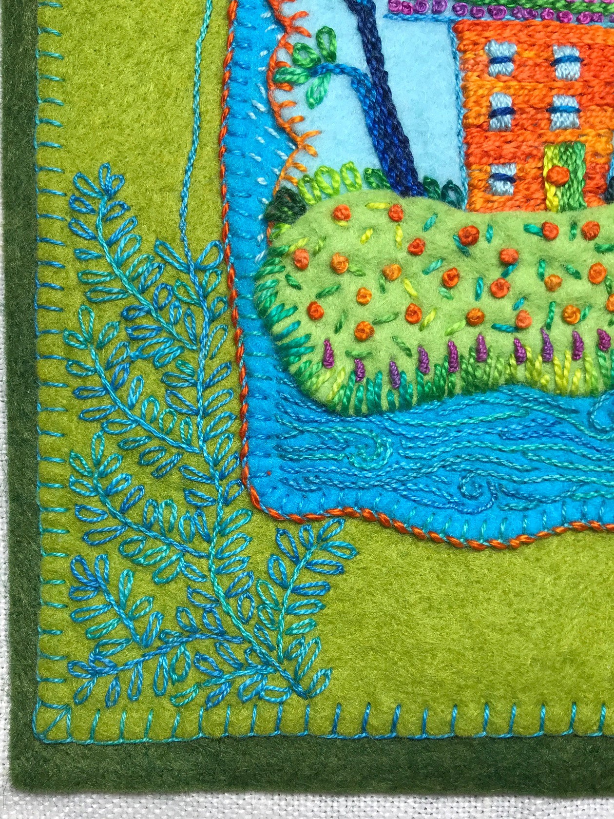 Free-form Embroidery: Little House in the Woods with Stitch Library