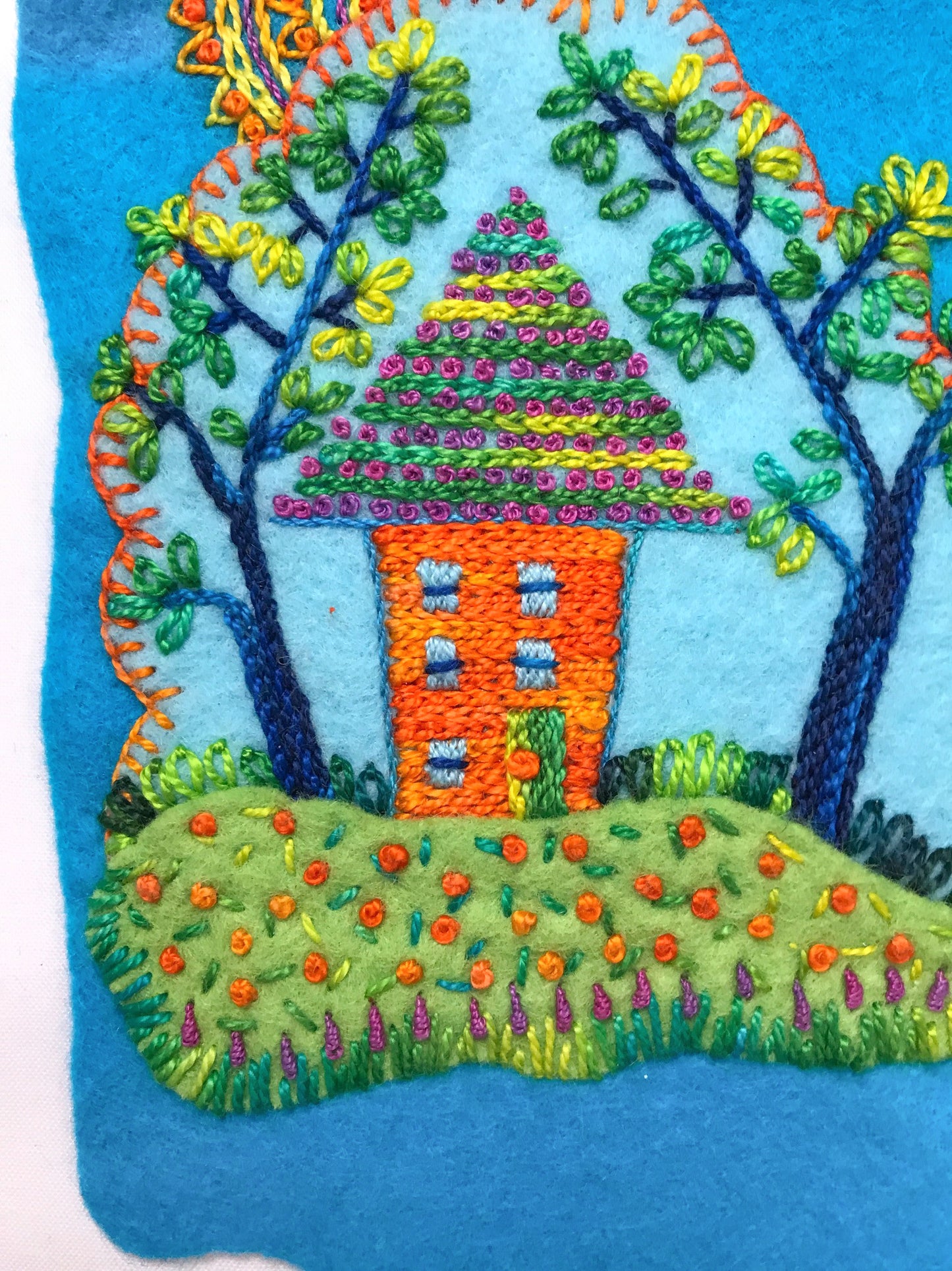Free-form Embroidery: Little House in the Woods with Stitch Library