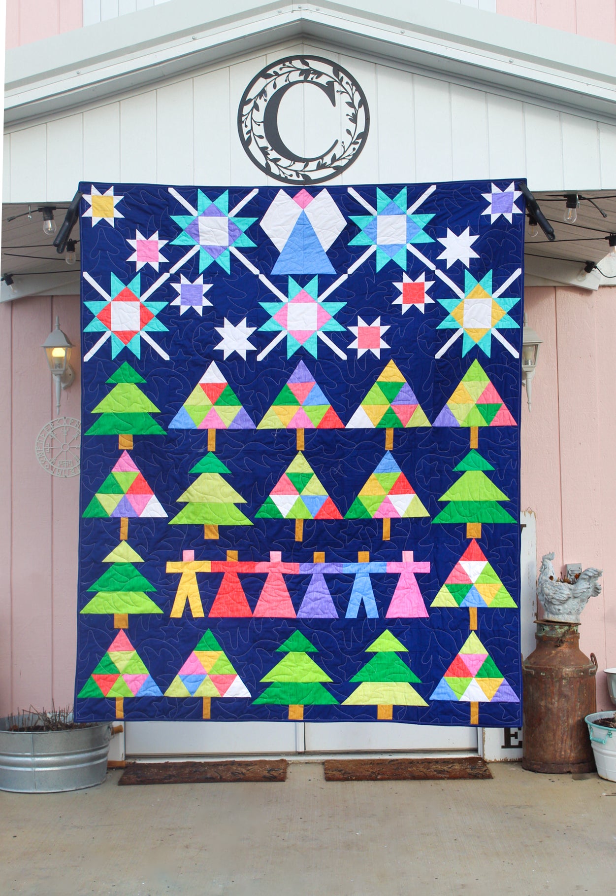 Holiday Cheer Quilt: A Modern Christmas Sampler